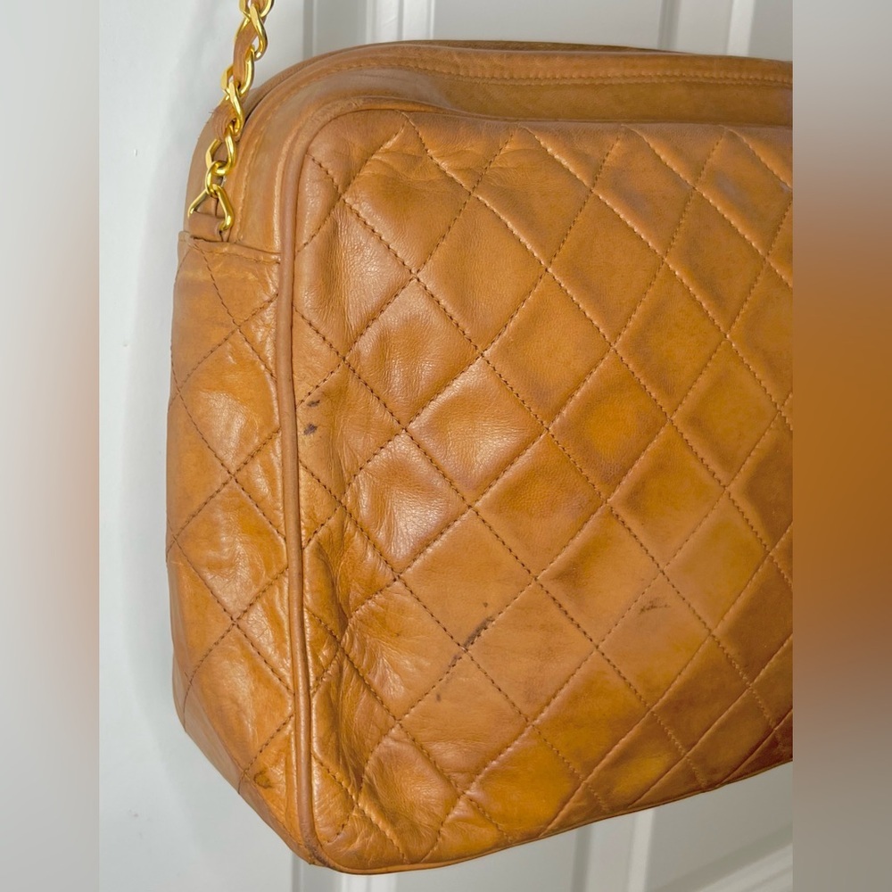 Vintage CHANEL CC Tassel Camera Bag in Tan Leather - GUC - Picture 7 of 14